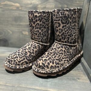 Bear paw cheetah print winter boots!!